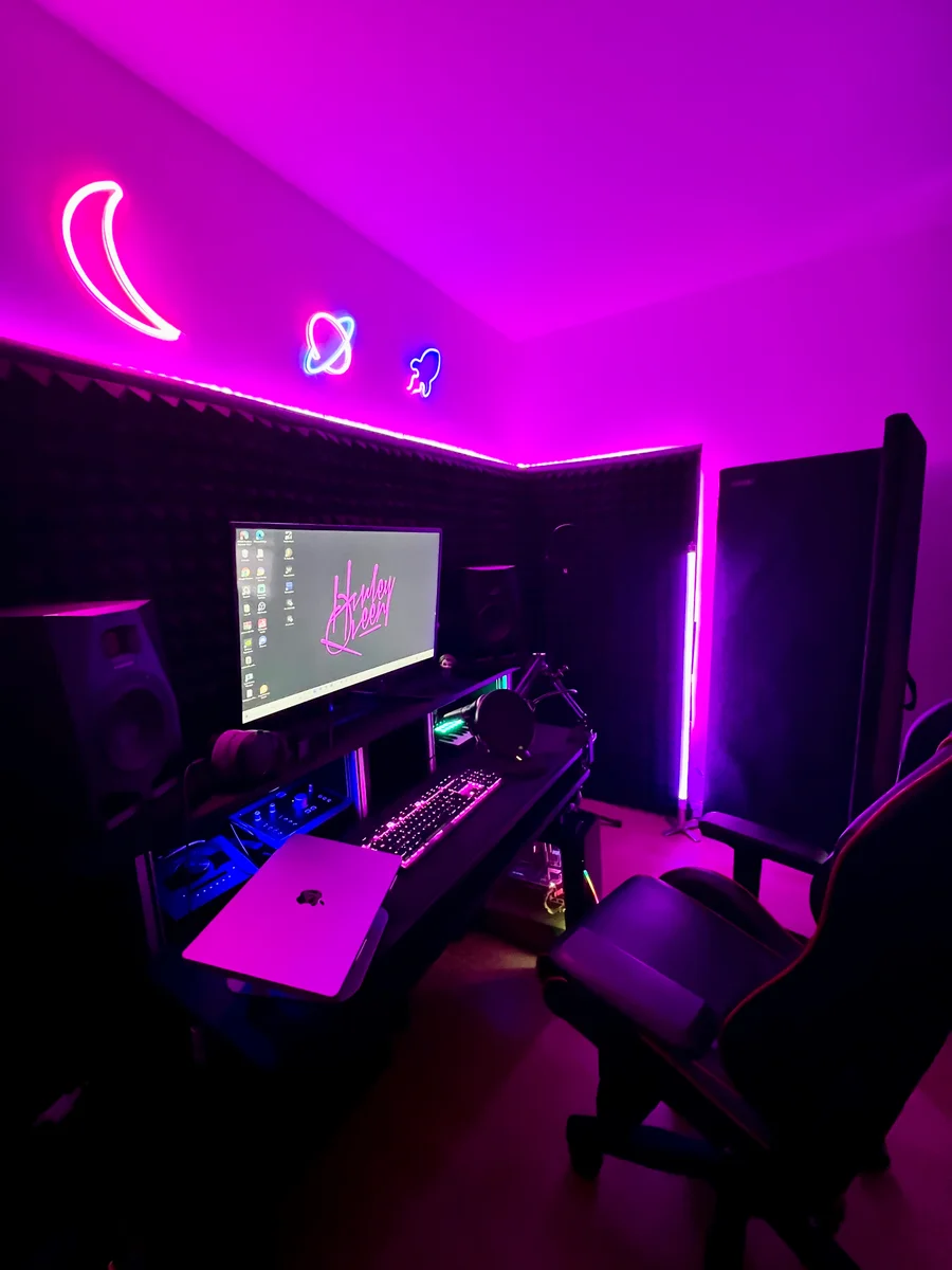 Studio Voice Qveen - Image 1