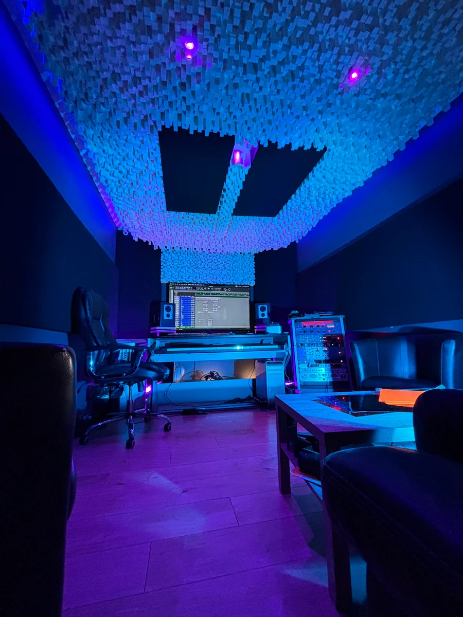 Studio Studio Phenomenal - Image 1