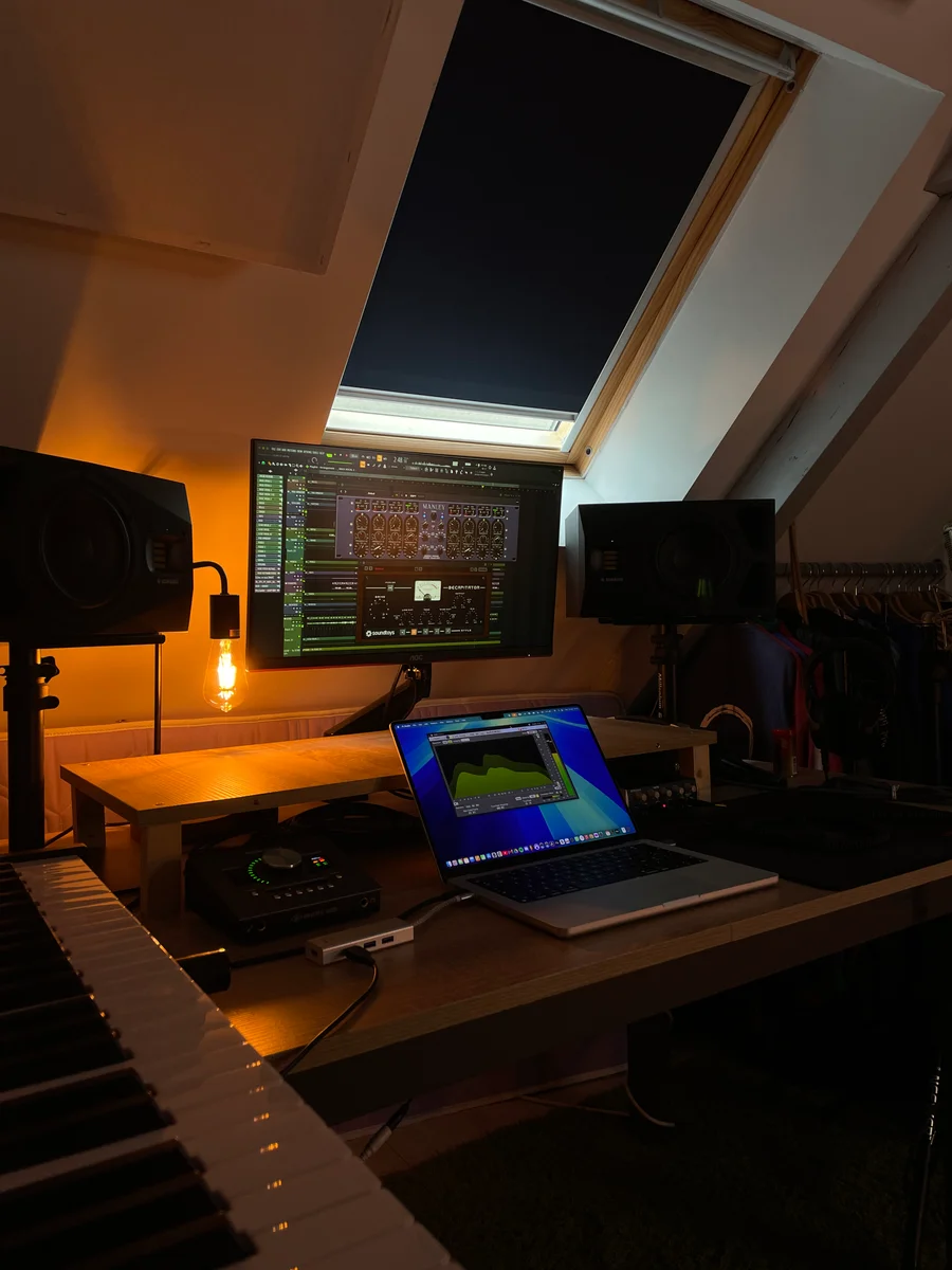 Studio Studio Life - Image 1