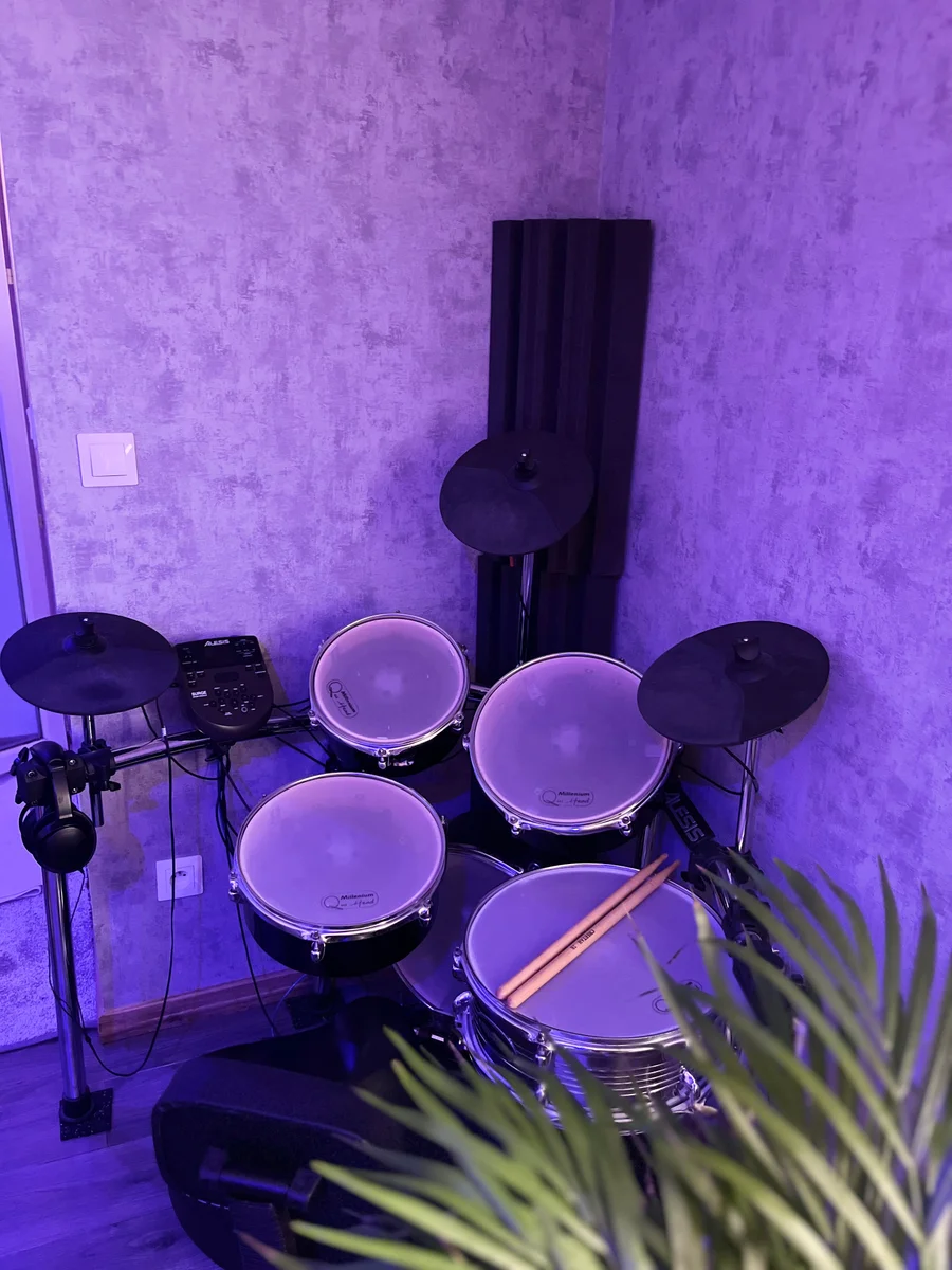 Studio Falback music - Image 2